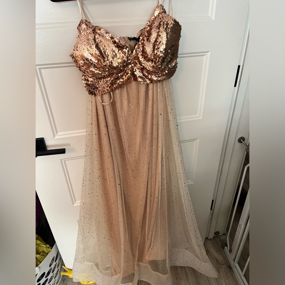 NWT Red Dress Rose Gold Sequin two piece set. Crop top and skirt
